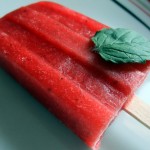 Erdbeer-Aperol-Eis mit Minze
