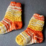 Warme Socken für Babyfüße