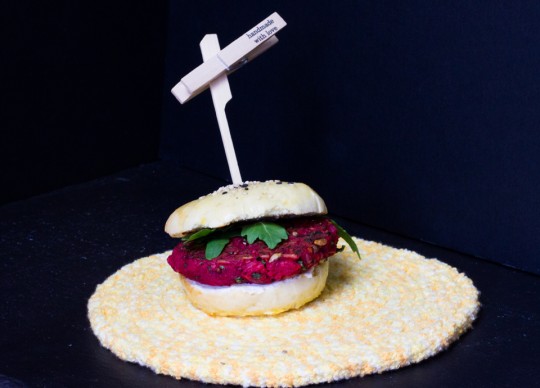 Wintergrillen: Vegetarischer Burger mit Rote Bete | thecookingknitter