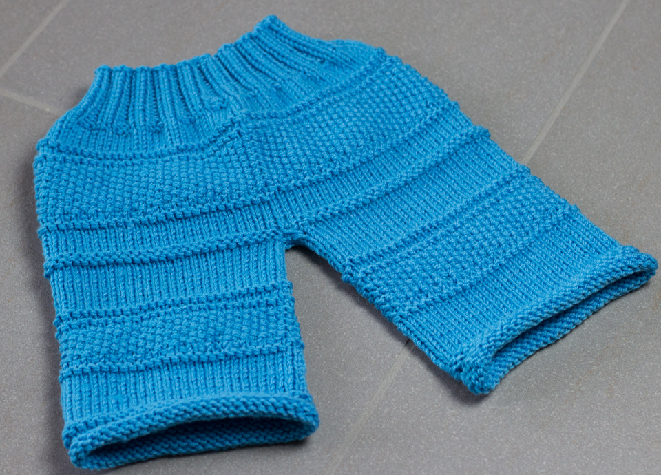 Gestrickte Babyhose by thecookingknitter.com
